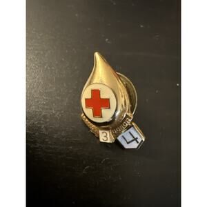 Vintage 1970s Red Cross Blood Doner Lapel Pin 3&4 Gallon Tab Enamel Gold Tone